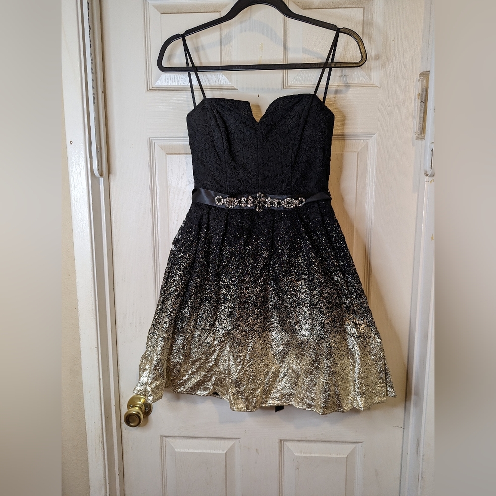 Ladies black and gold strapless mini dress with sequins and beads size 7/8